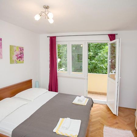 Apartment Omis Holiday エクステリア 写真