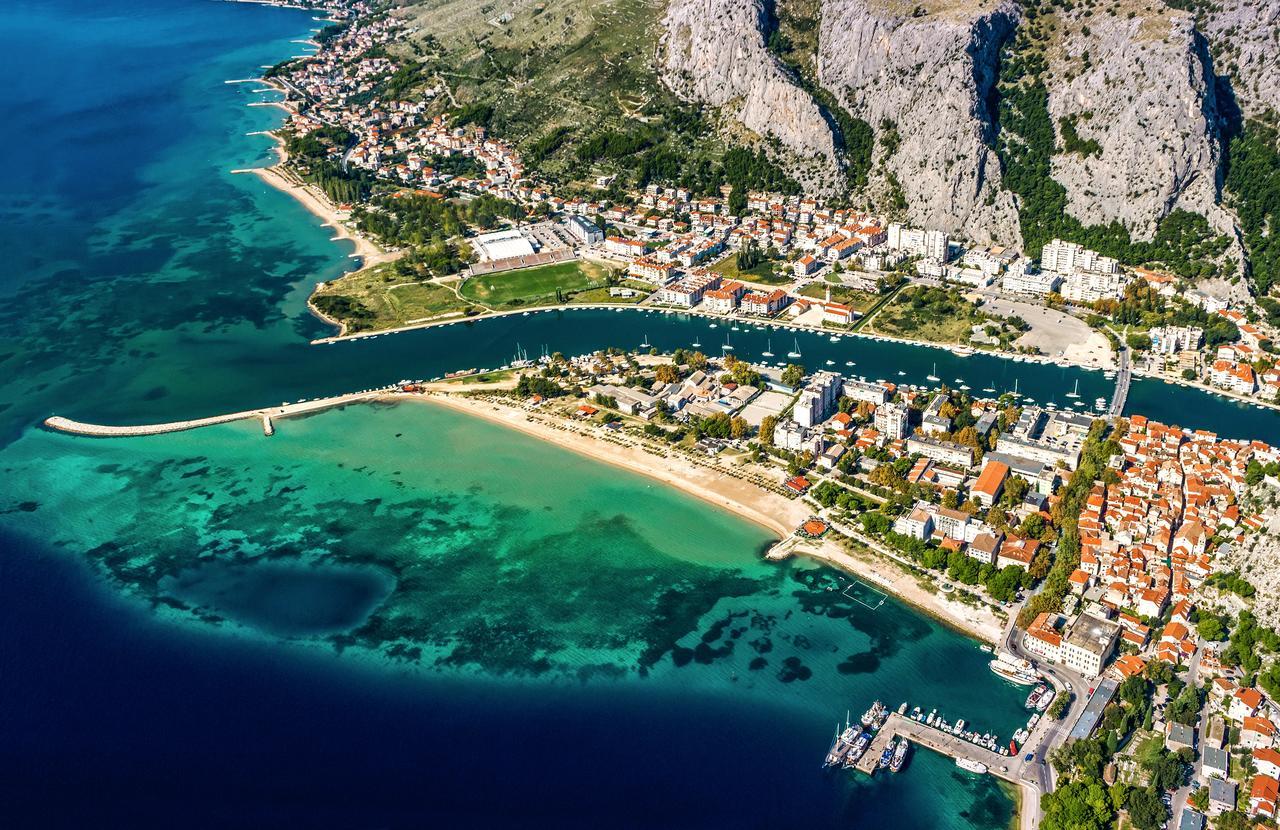 Apartment Omis Holiday エクステリア 写真