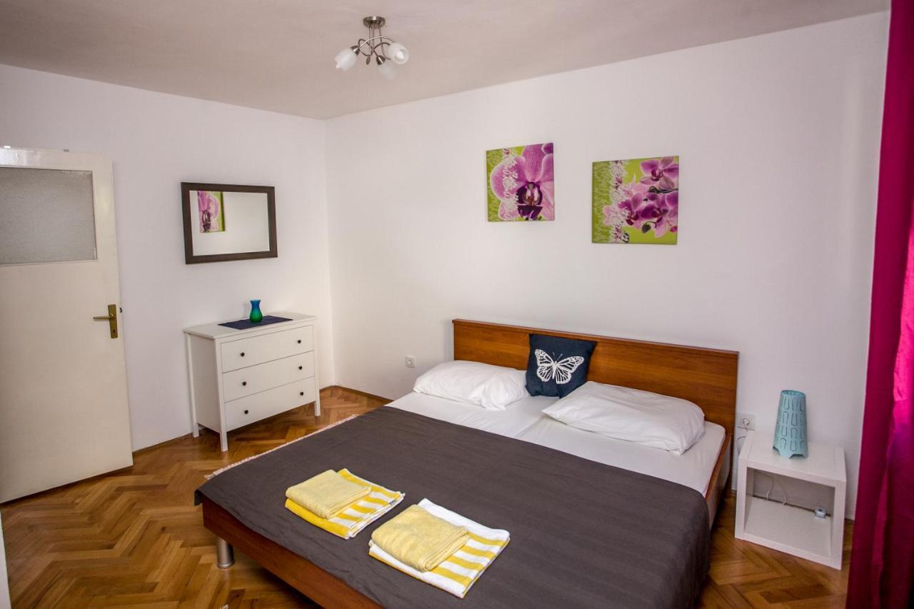 Apartment Omis Holiday エクステリア 写真